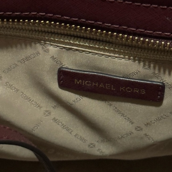 Michael Kors Burgundy Studded Women's Bag and Michael kors keychain - Picture 4 of 4